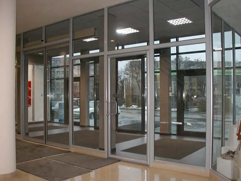 Противодымные двери